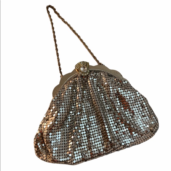 Whiting & Davis Handbags - Vintage Silver metalmesh Whiting & Davis SM purse